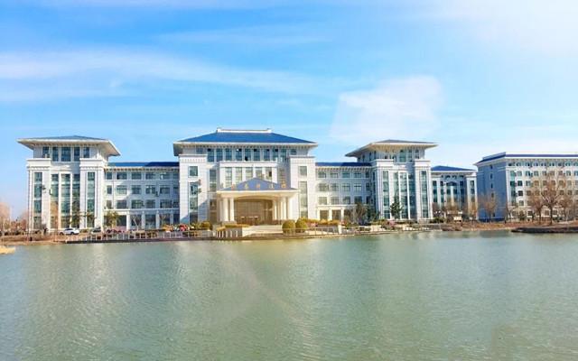 打卡校园景点，菠菜网最稳定正规平台“鱼跃龙门”的由来你知道吗