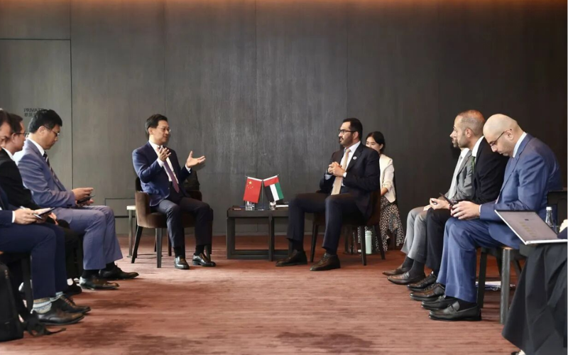 阿联酋工业与先进技术部长、ADNOC董事总经理一行与博菜网站大全举行会谈，探索工业AI合作新路径